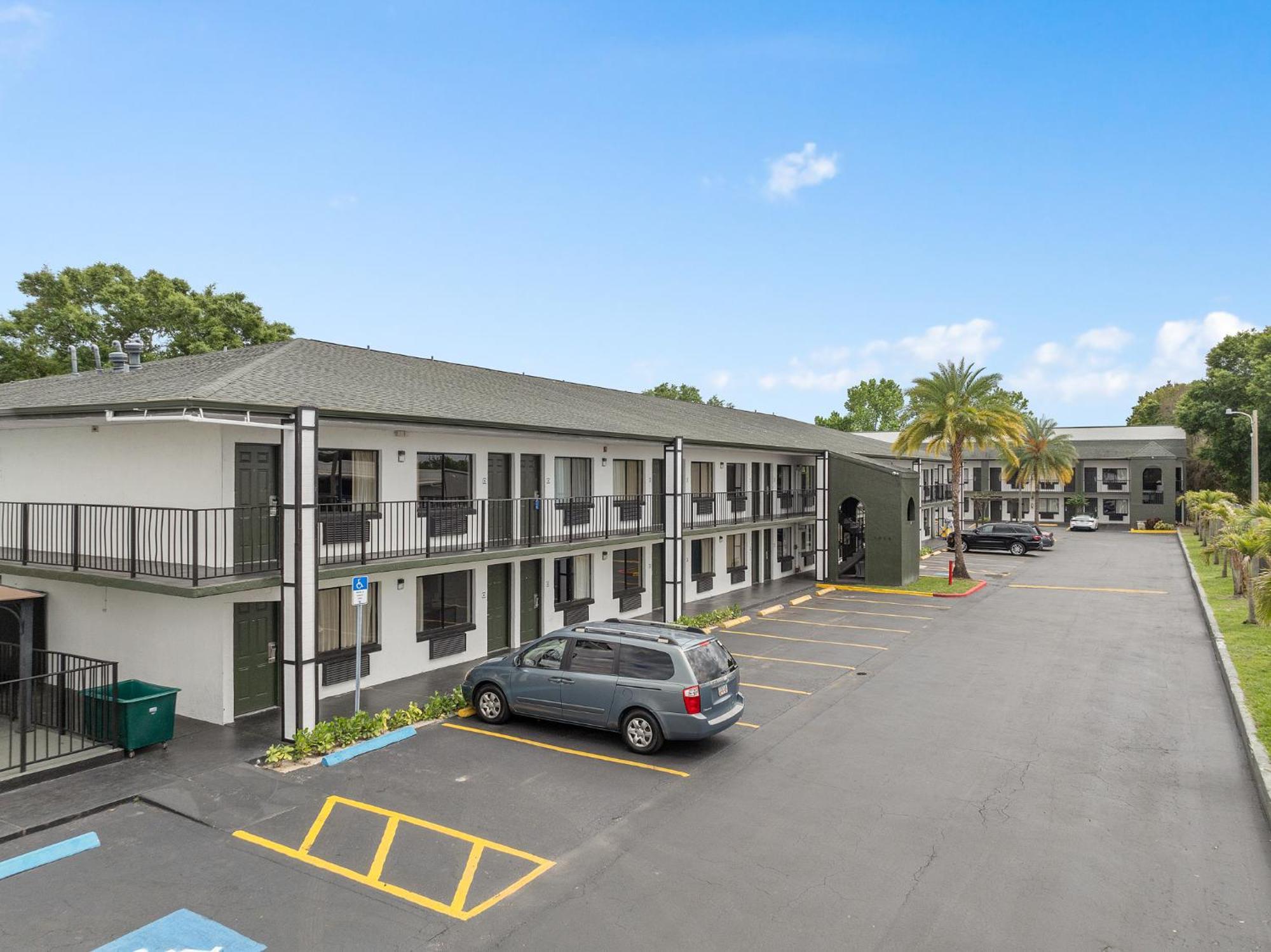 Отель Baymont By Wyndham Orlando Downtown Экстерьер фото